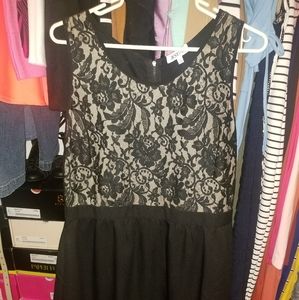 NWOT Floral lace detail flowy skater style dress